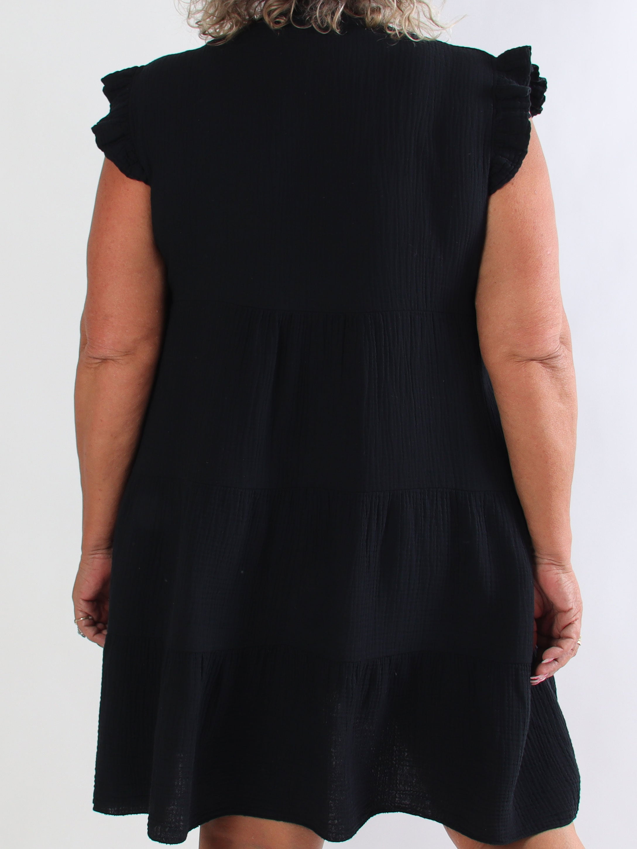 Layla Plain - Plus size kjole i lag-på-lag design af blødt bomulds musselinstof